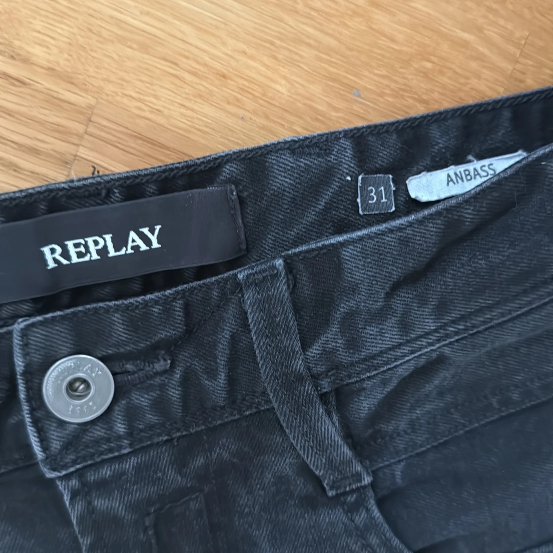 Svarta Replay Anbass jeans - 2