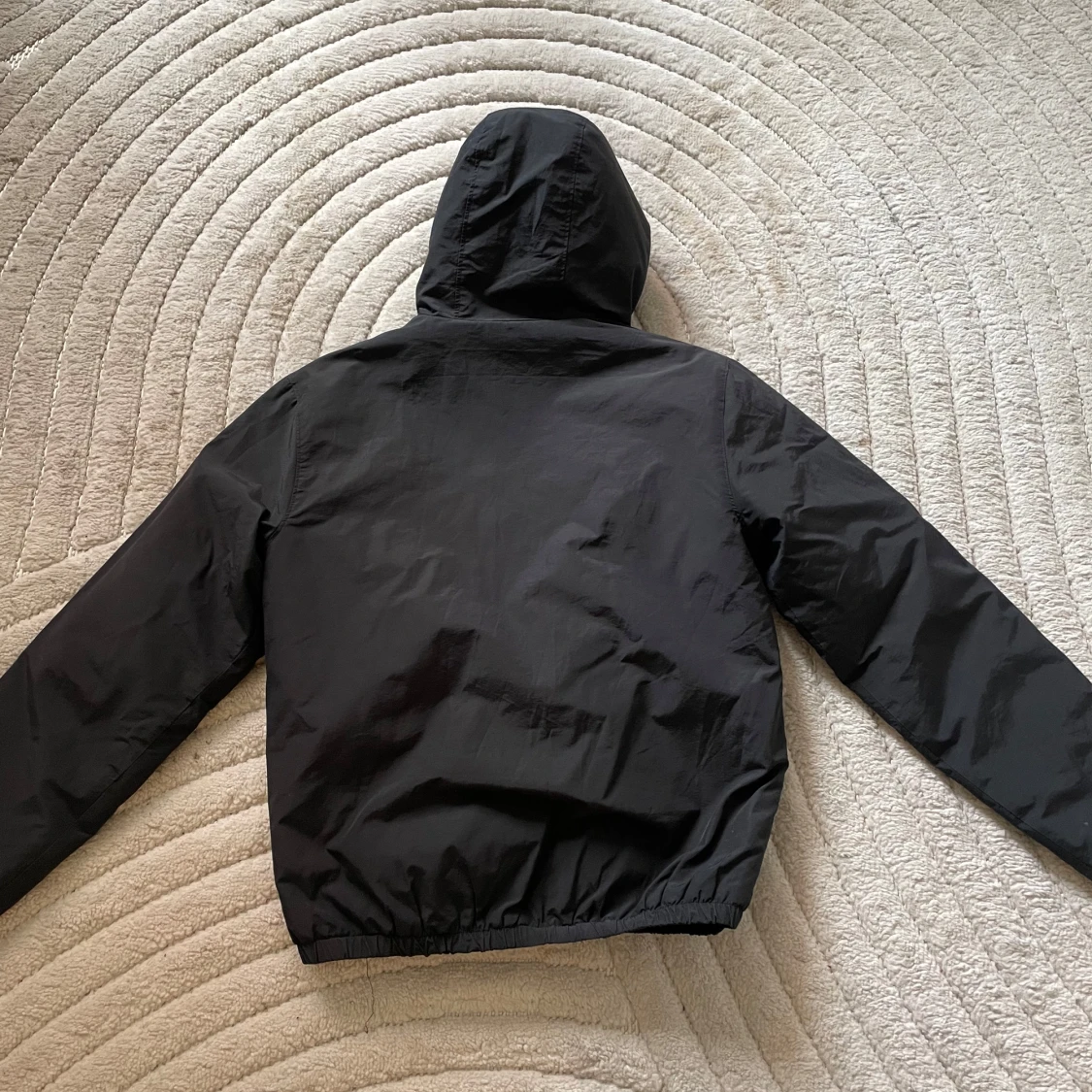 Svart quiltad vindjacka Lyle & Scott - 1