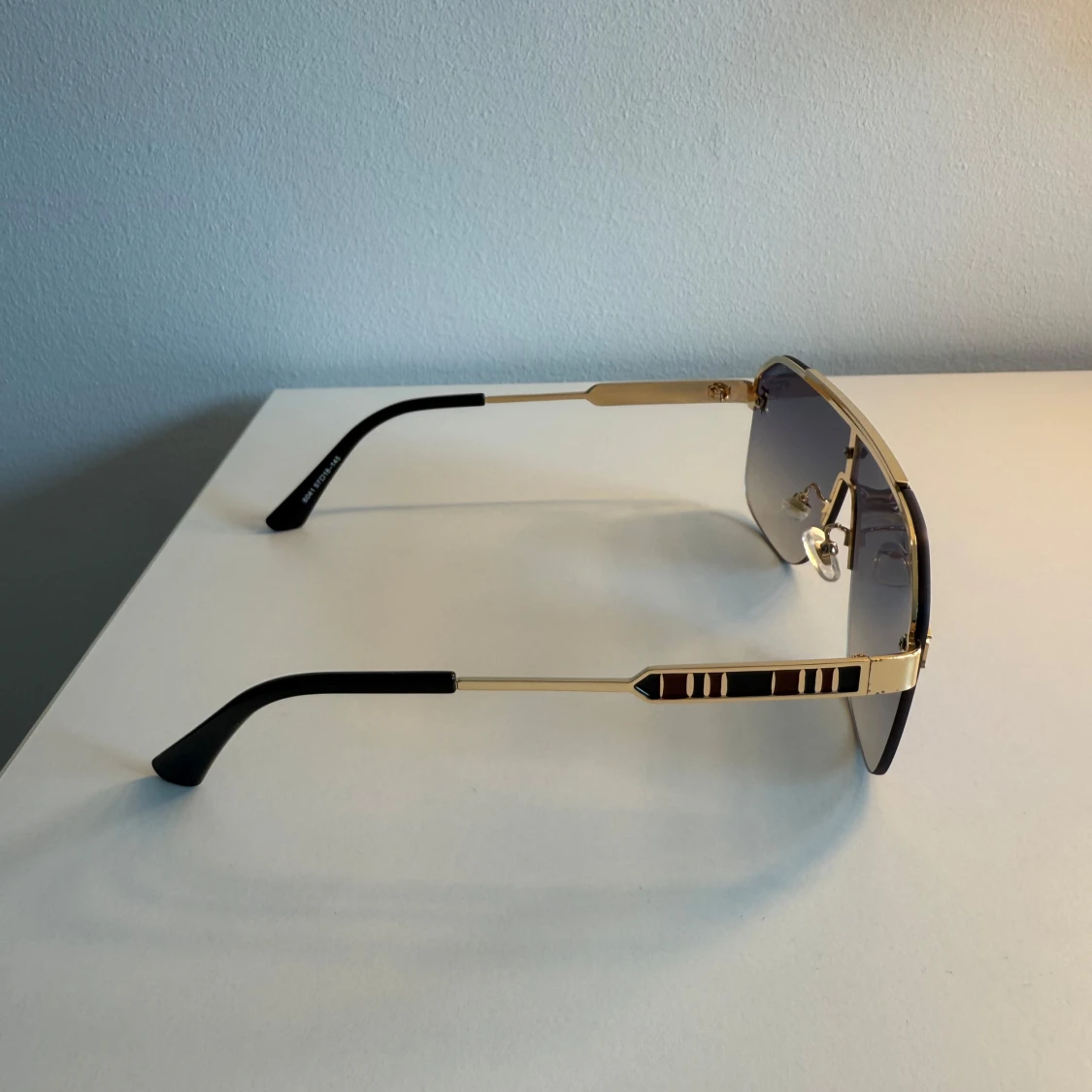 Burrbery Solglasögon  - 1