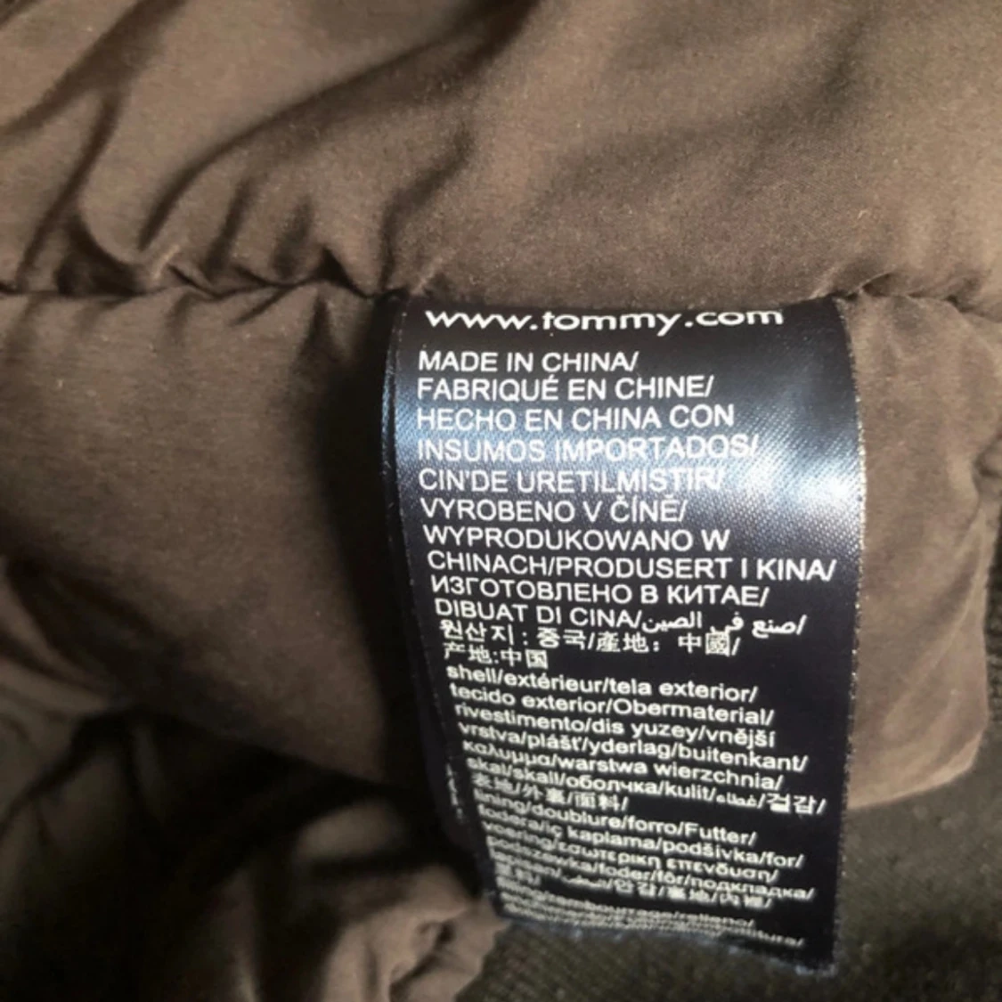 Svart vinterjacka från Tommy Jeans - 4