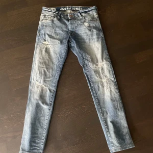 Jack and Jones heans - Det är Max använda 4 gånger och är i bra skick, kom med bud!!!!