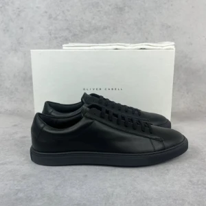 Oliver Cabell jet black sneaker - – Condition: 10/10 - brand new  – What is included: Box & dustbag