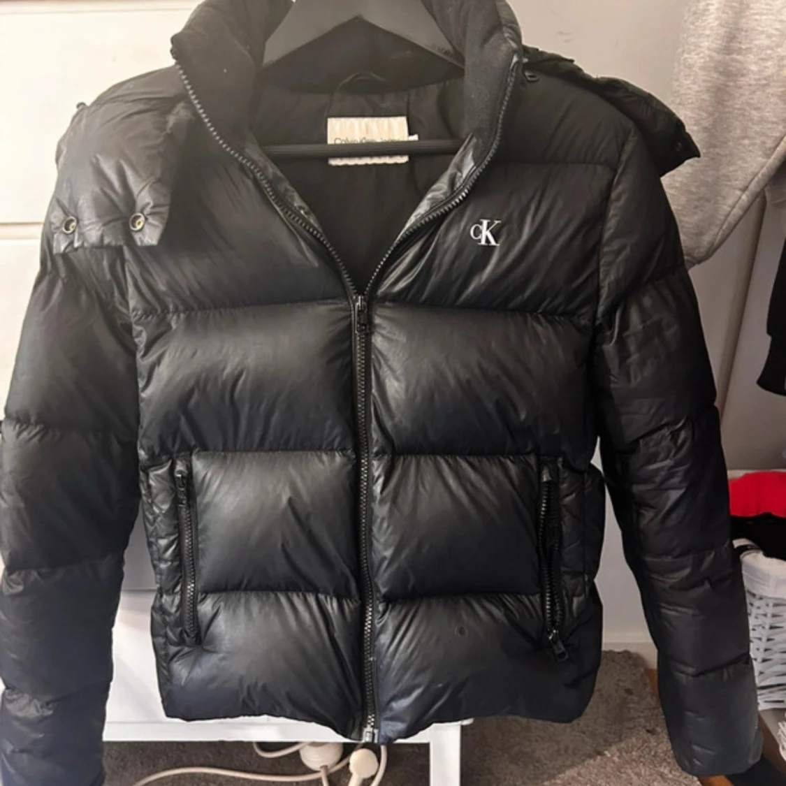 Svart pufferjacka från Calvin Klein