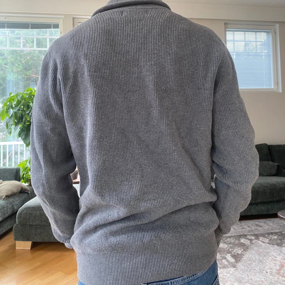 Grå stickad kofta från Clean Cut - 2