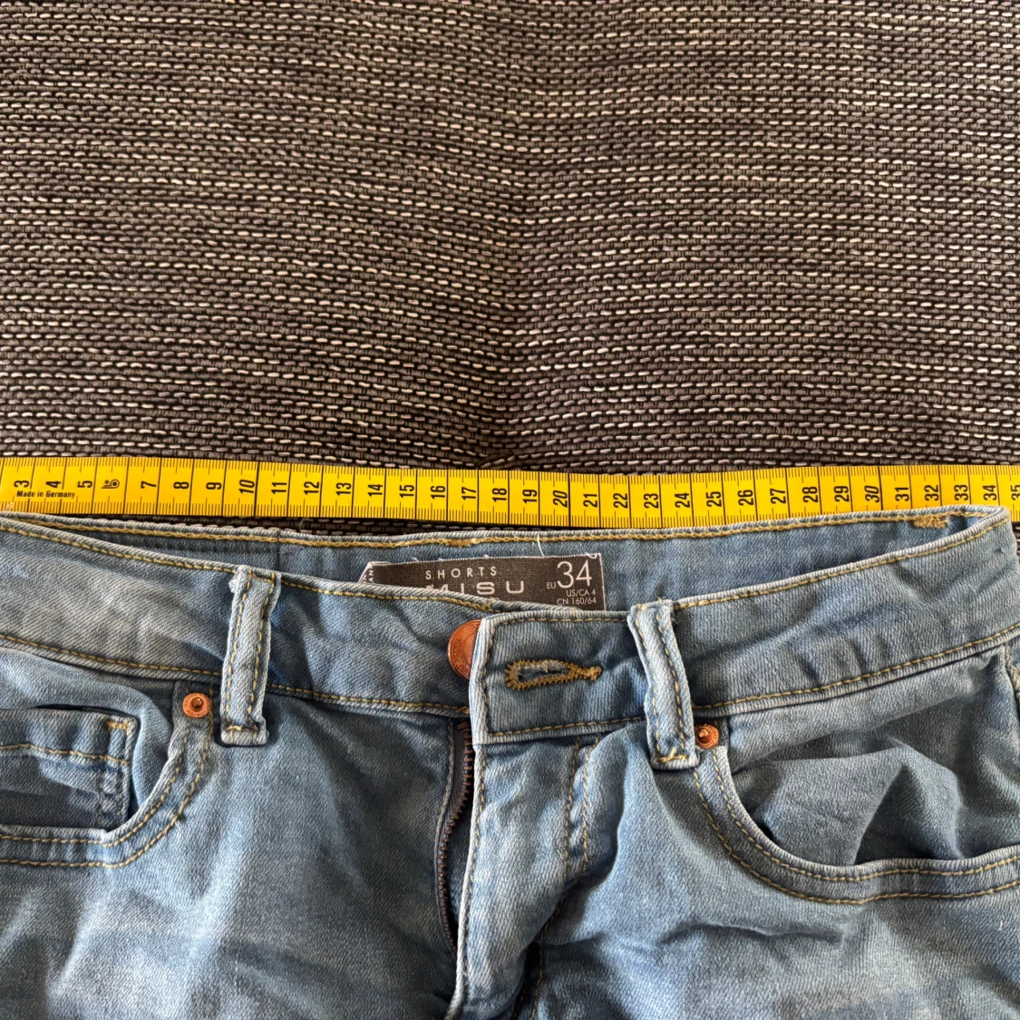 Ljusblå jeansshorts från Amisu - 2