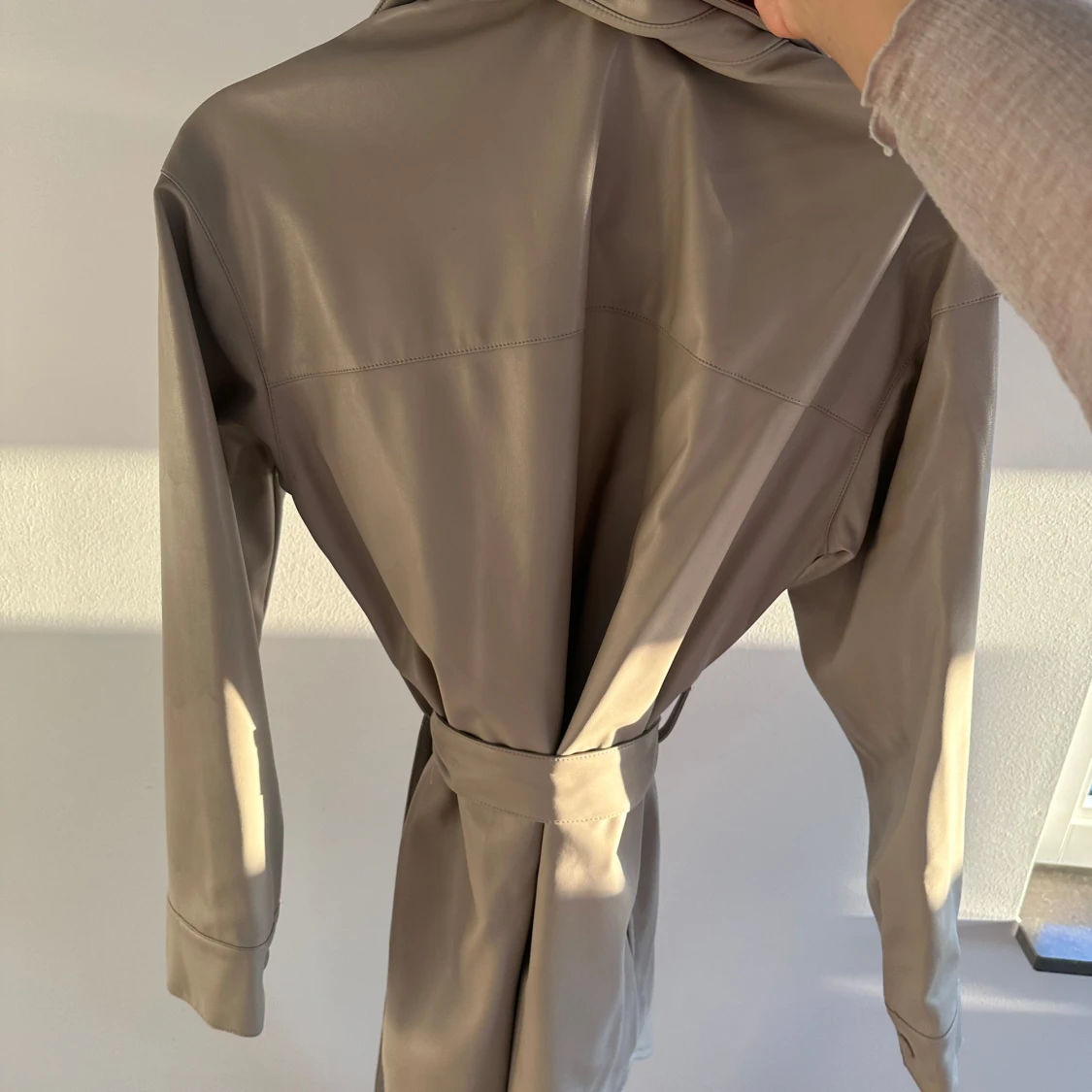 Beige regnjacka  - 1