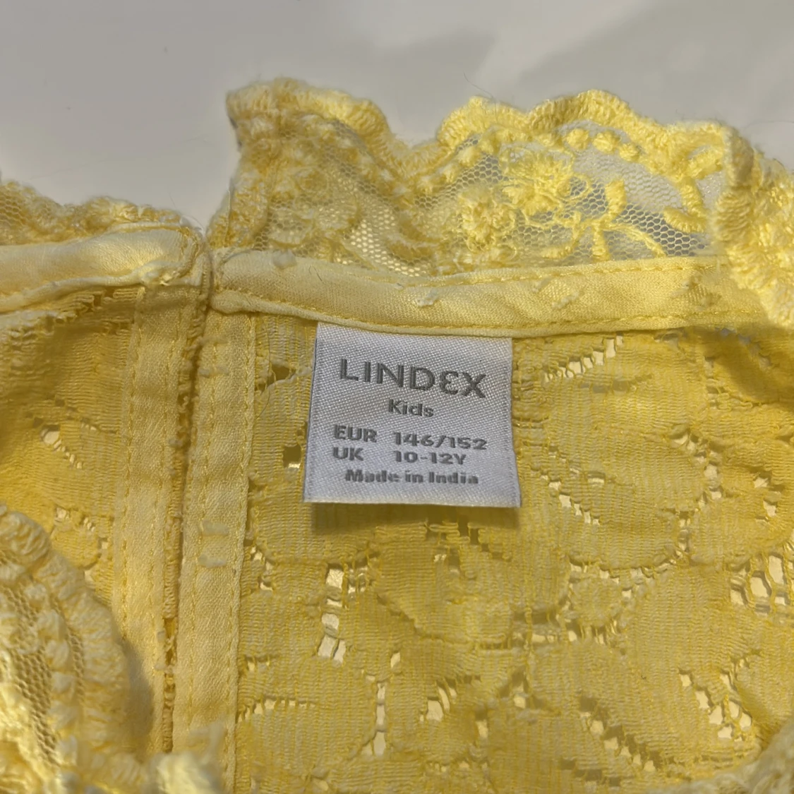 Gul spetsblus från Lindex - 2