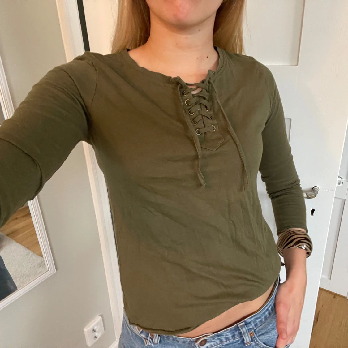  långärmad tröja med snörning - 1