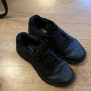 Reebok skor - Skor!