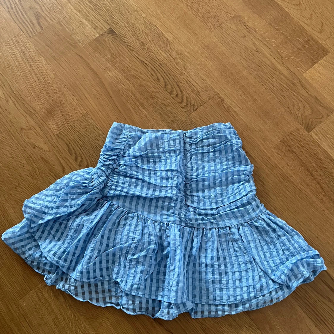 Asymmetrisk volangkjol från H&M - 1