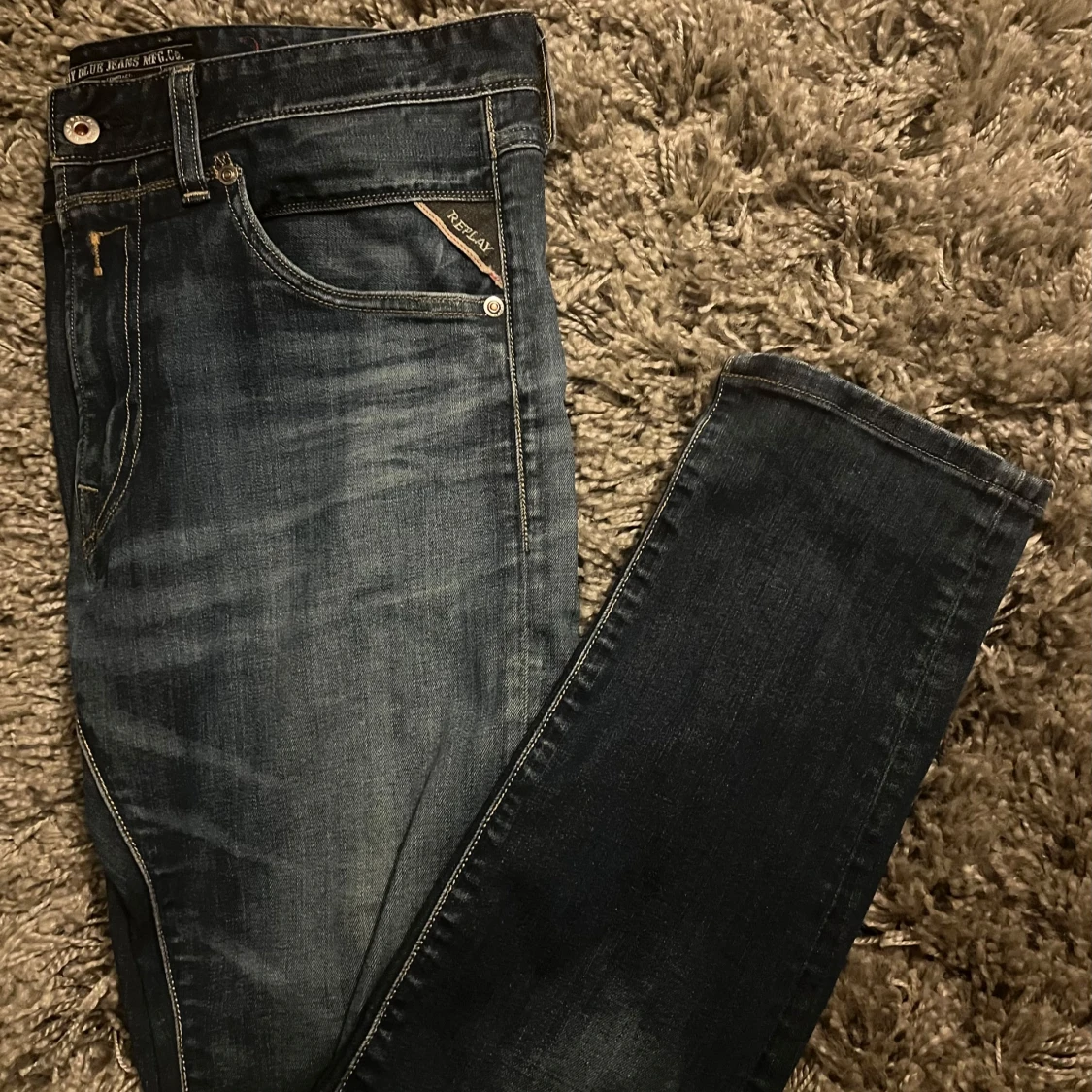 Mörkblå jeans från Replay - 2