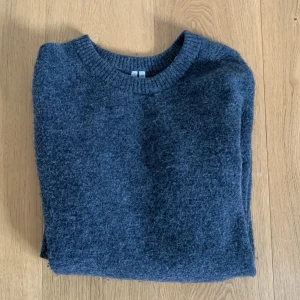 Arket alpacka tröja storlek L - Arket alpacka tröja storlek L. Mycket bra skick nästan oanvänd. Nypris 1000kr