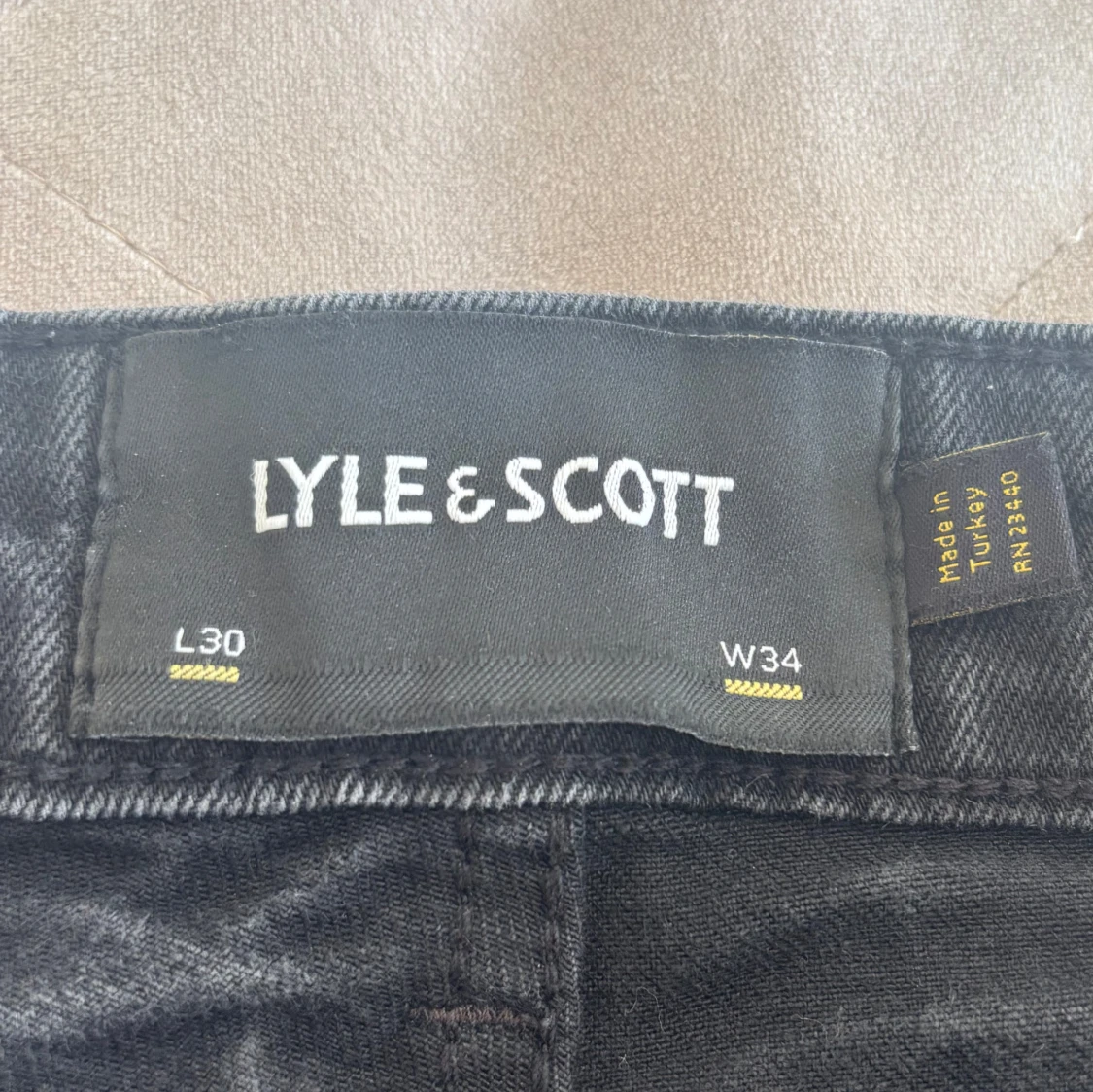 Svarta jeans från Lyle & Scott - 4