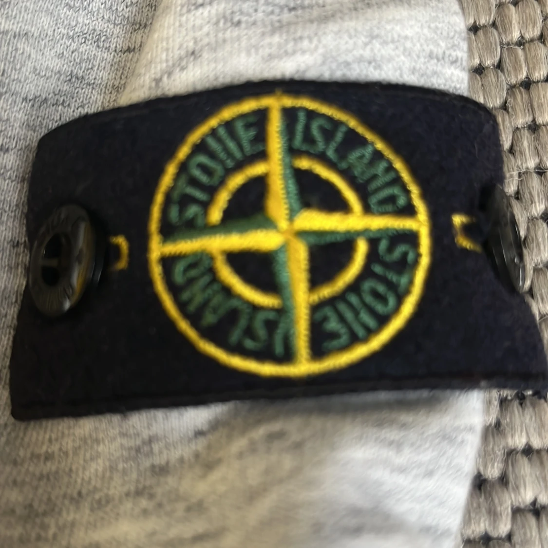 Grå sweatshirt från Stone Island - 4