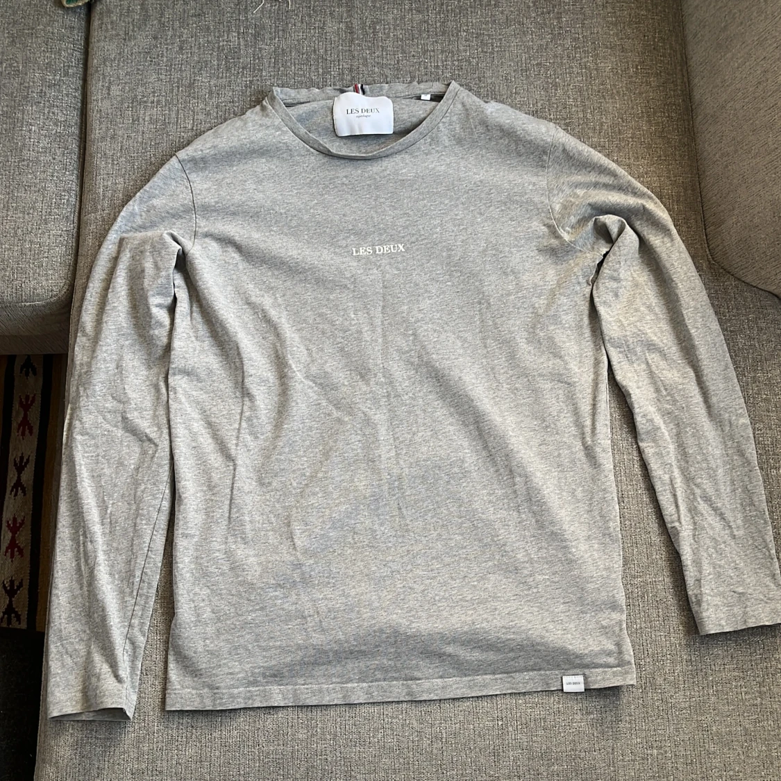 Grå långärmad tröja från Les Deux