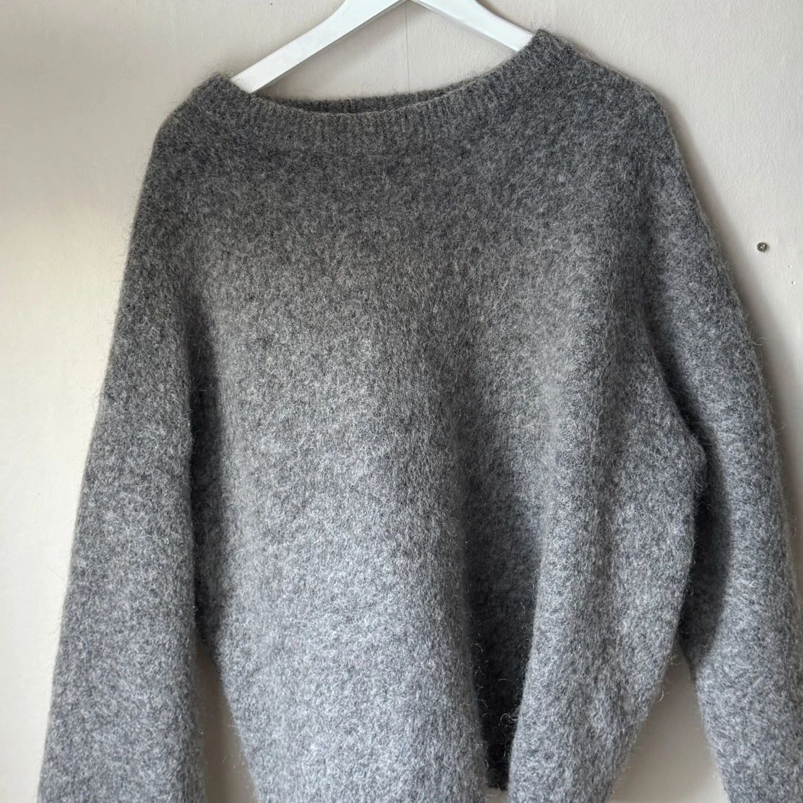 Grå mohairtröja från H&M