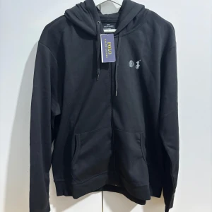 Polo Ralph Lauren hoodie - This is a new Polo Ralph Lauren hoodie. The price can be lowered.