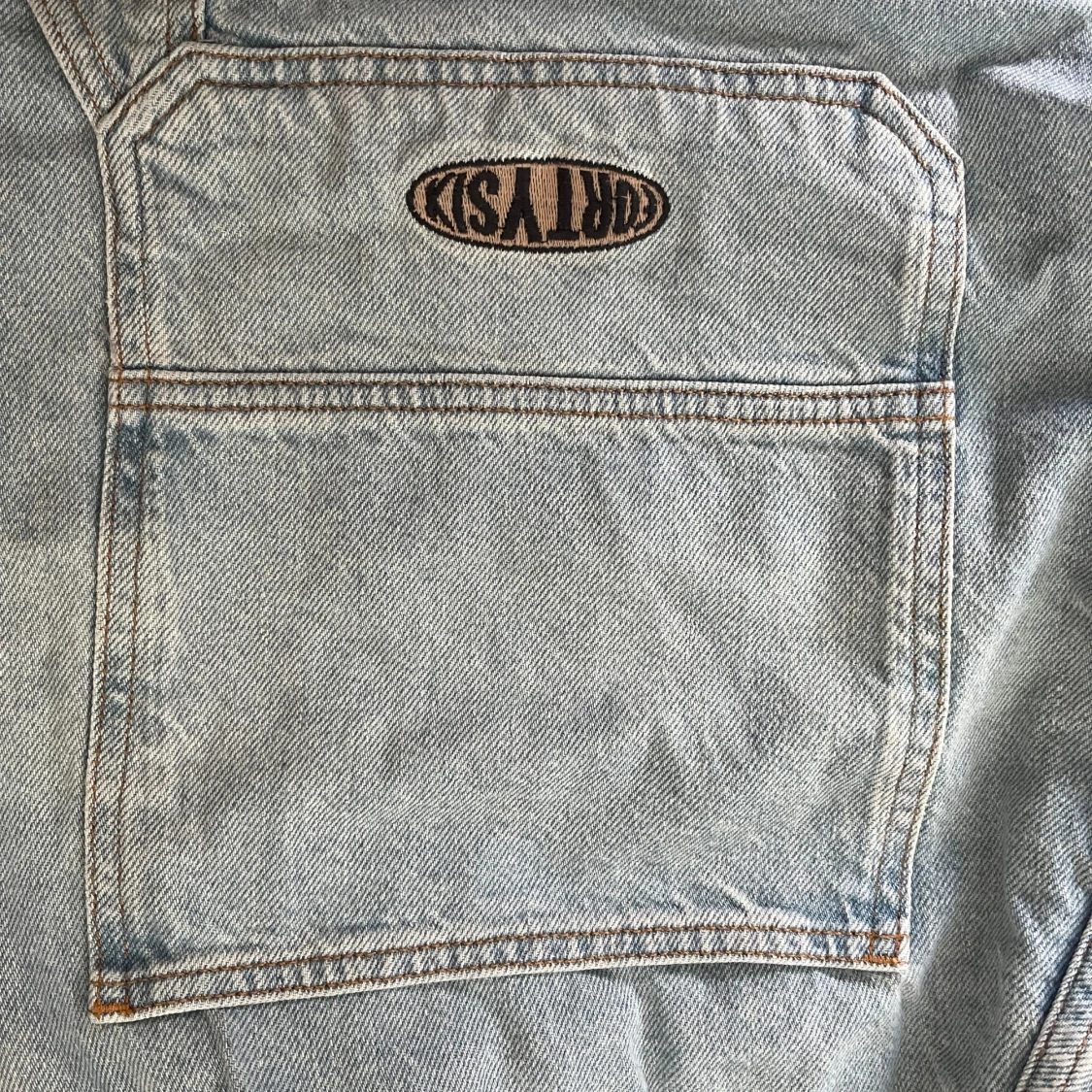 Ljusblå jeansbyxor från District FortySix - 3