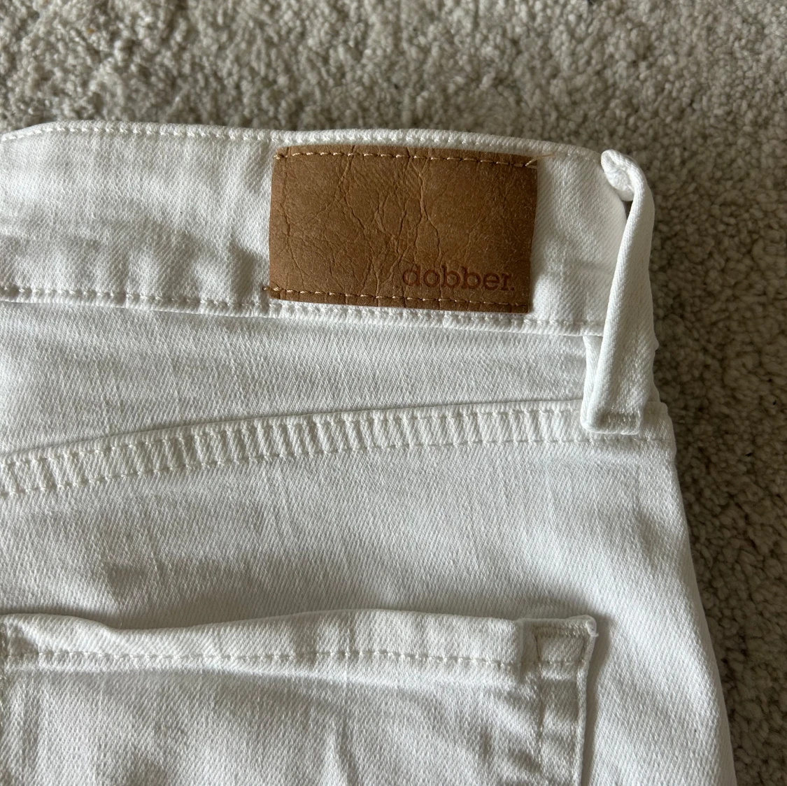 Vita high waist jeans från Dobber w.stl 29 - 2