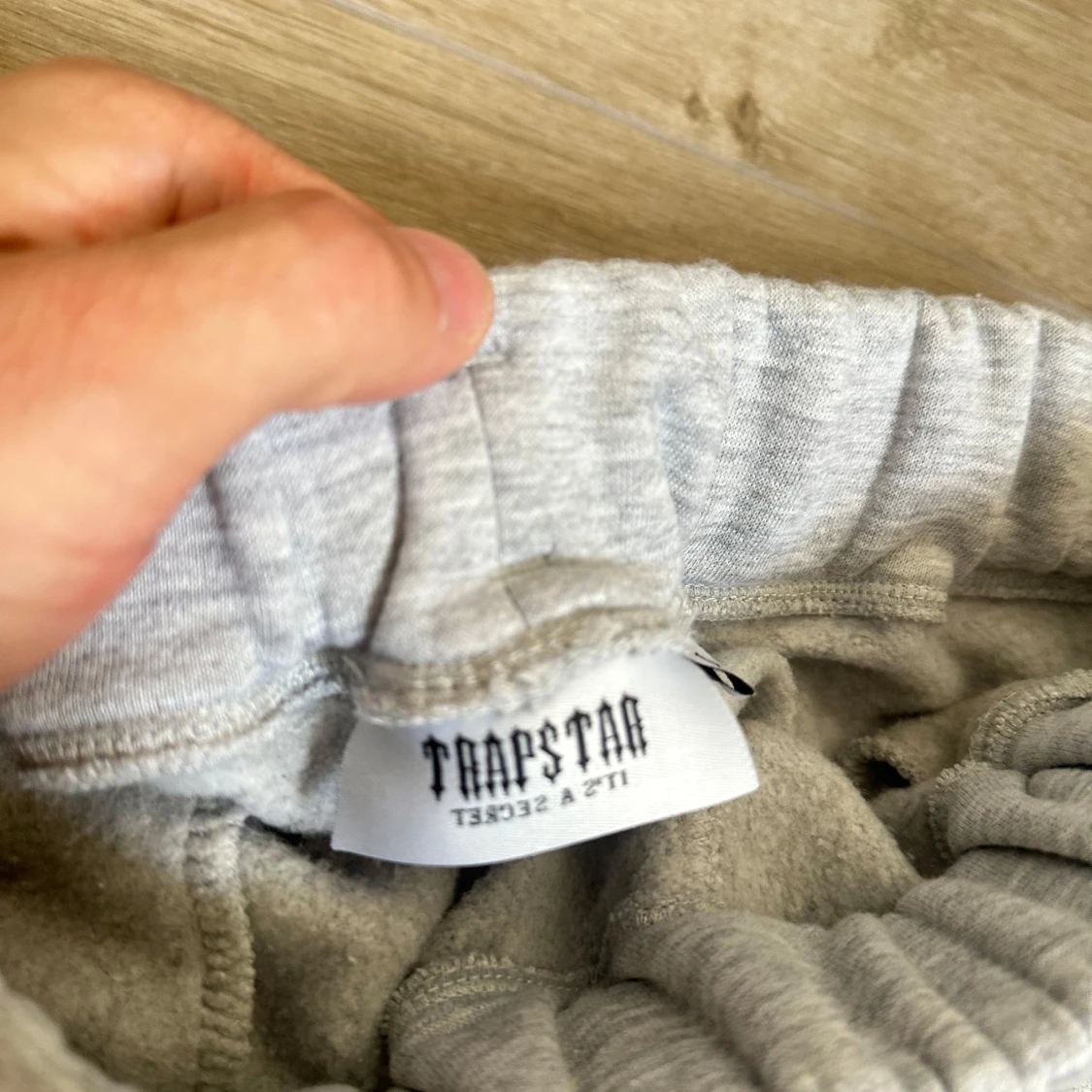 Grå mjukisbyxor från Trapstar L - 2