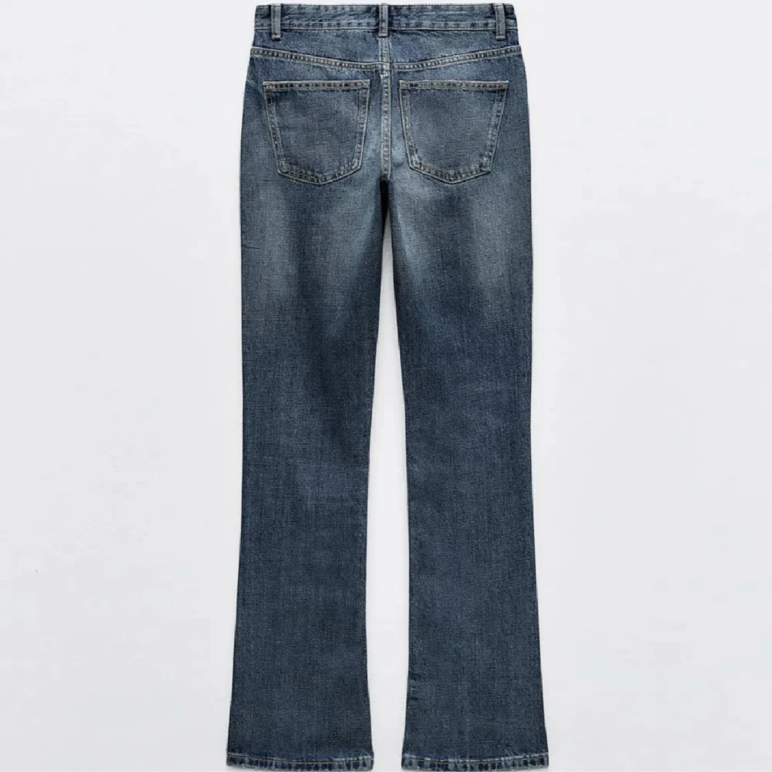 Blå bootcut jeans  - 1