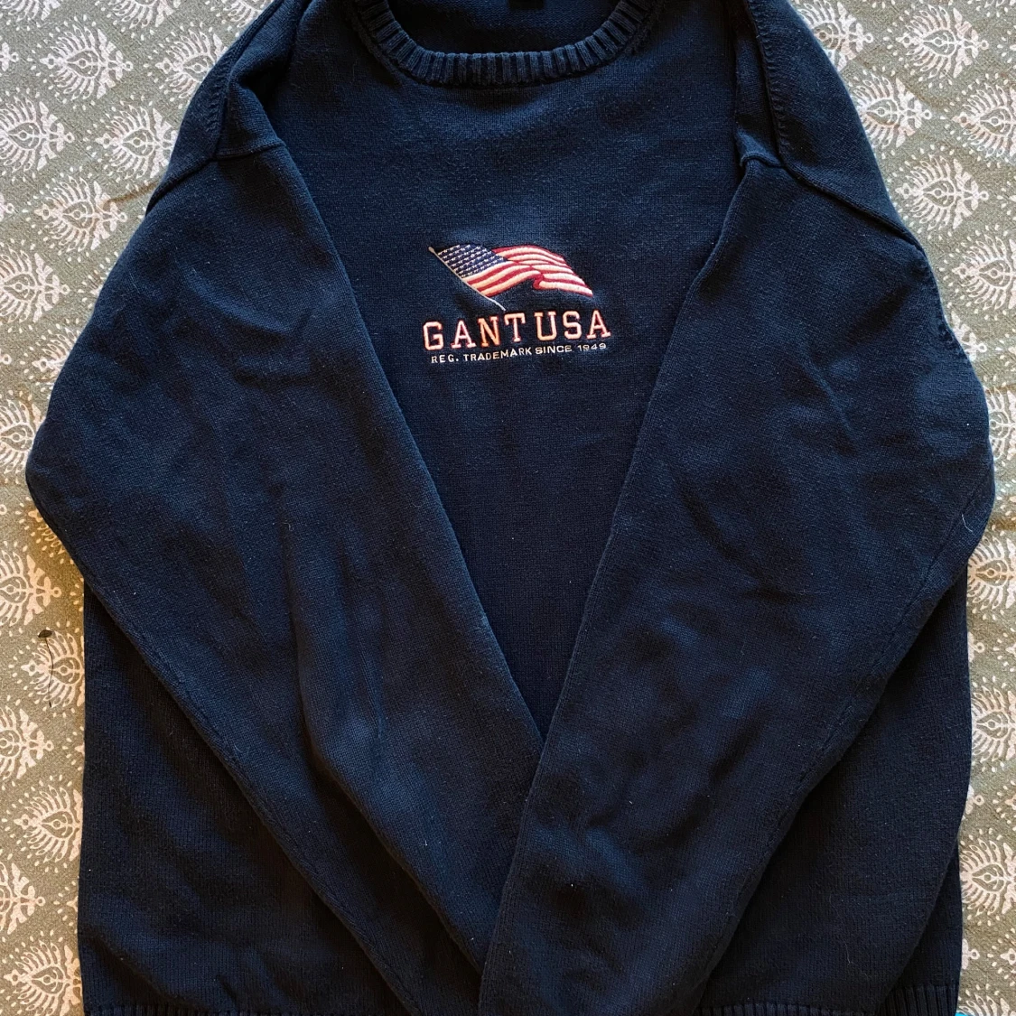 Mörkblå tröja från GANT - 1