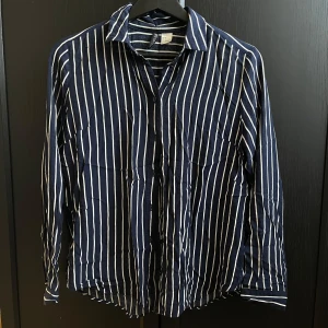 Skjorta - Skjorta från H&M