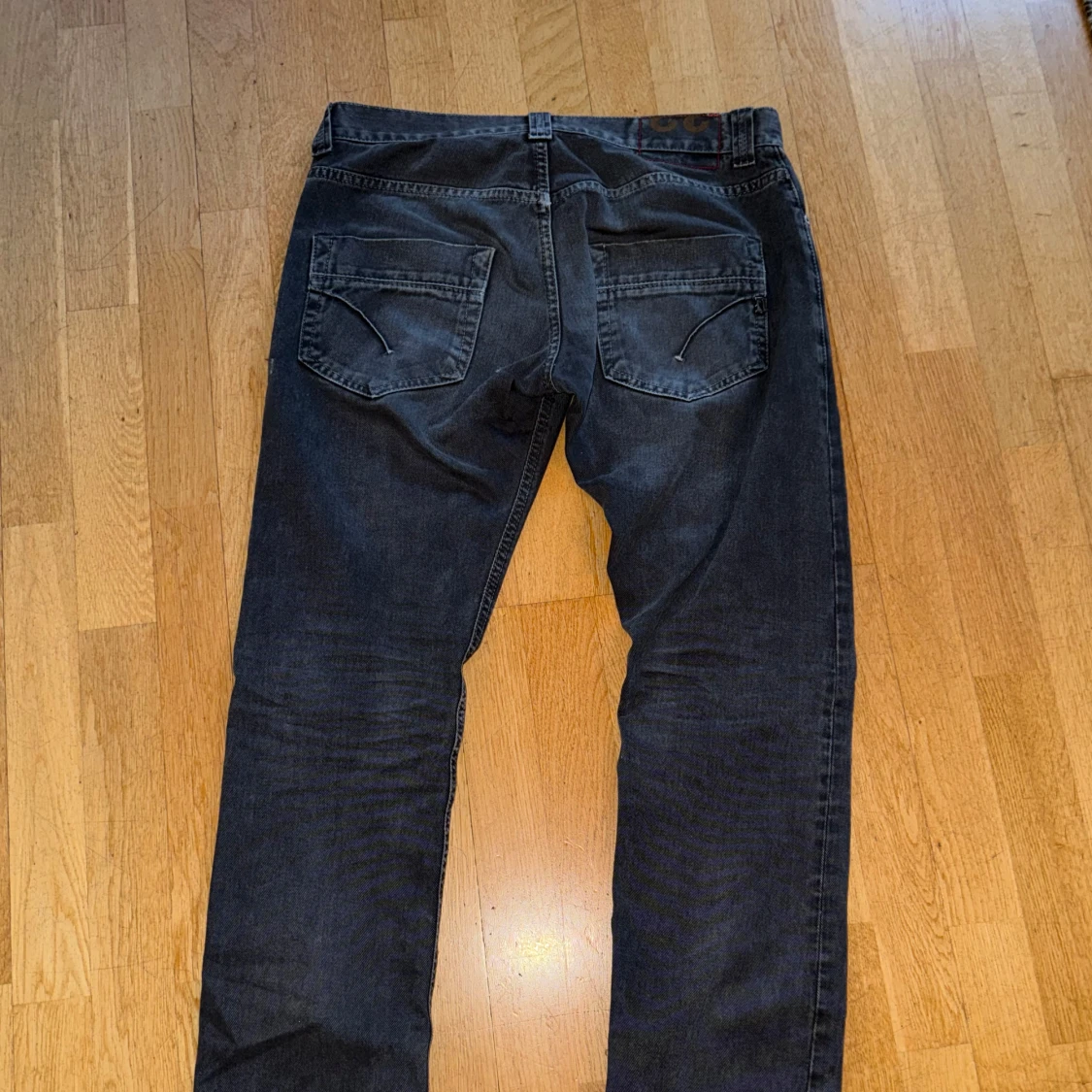 Gråa Dondup jeansbyxor - 1