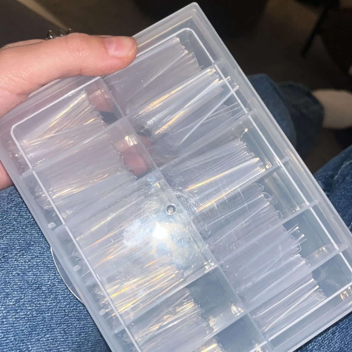 Set med genomskinliga nageltippar