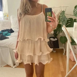 Superfin Klänning - Klänning i storlek S🩷