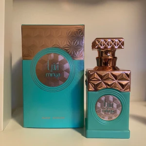 Minya Paris Corner - Minya, ska vara inspirerad utav SDJ 62🤍 95 av 100ml kvar!                          