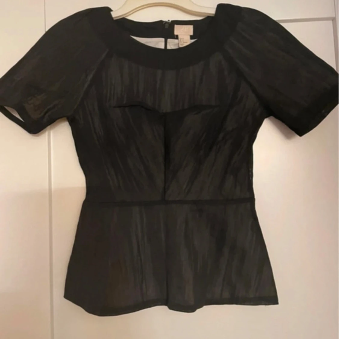 Svart blus med dragkedja från H&M - 1