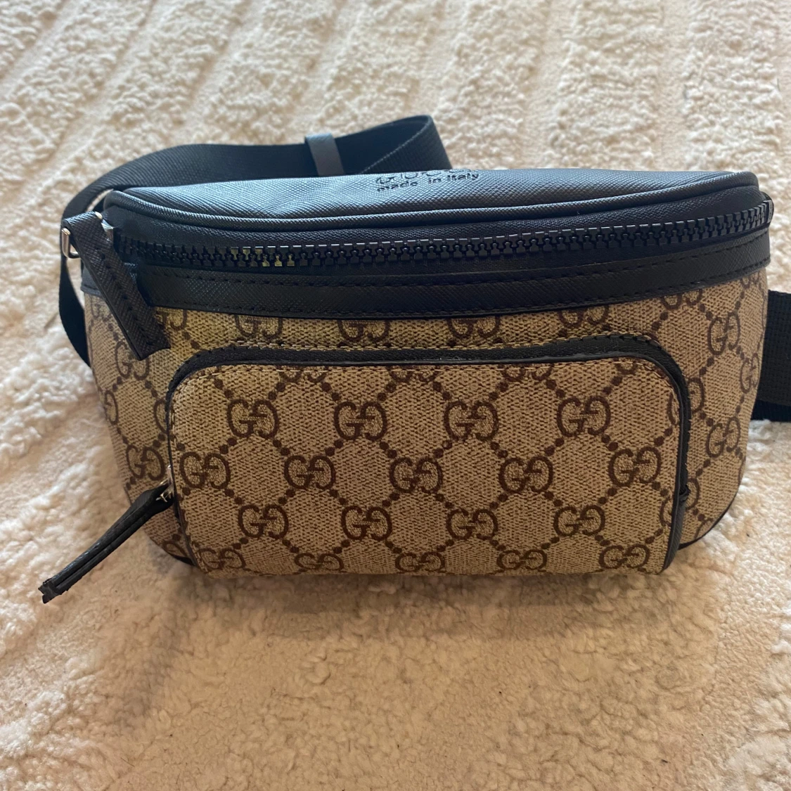 Gucci beige och svart axelväska