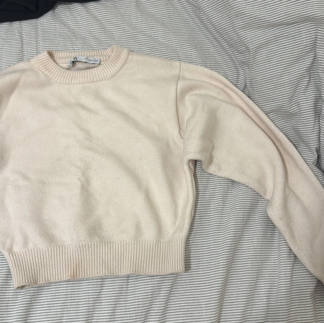 Beige stickad tröja från Zara - 2