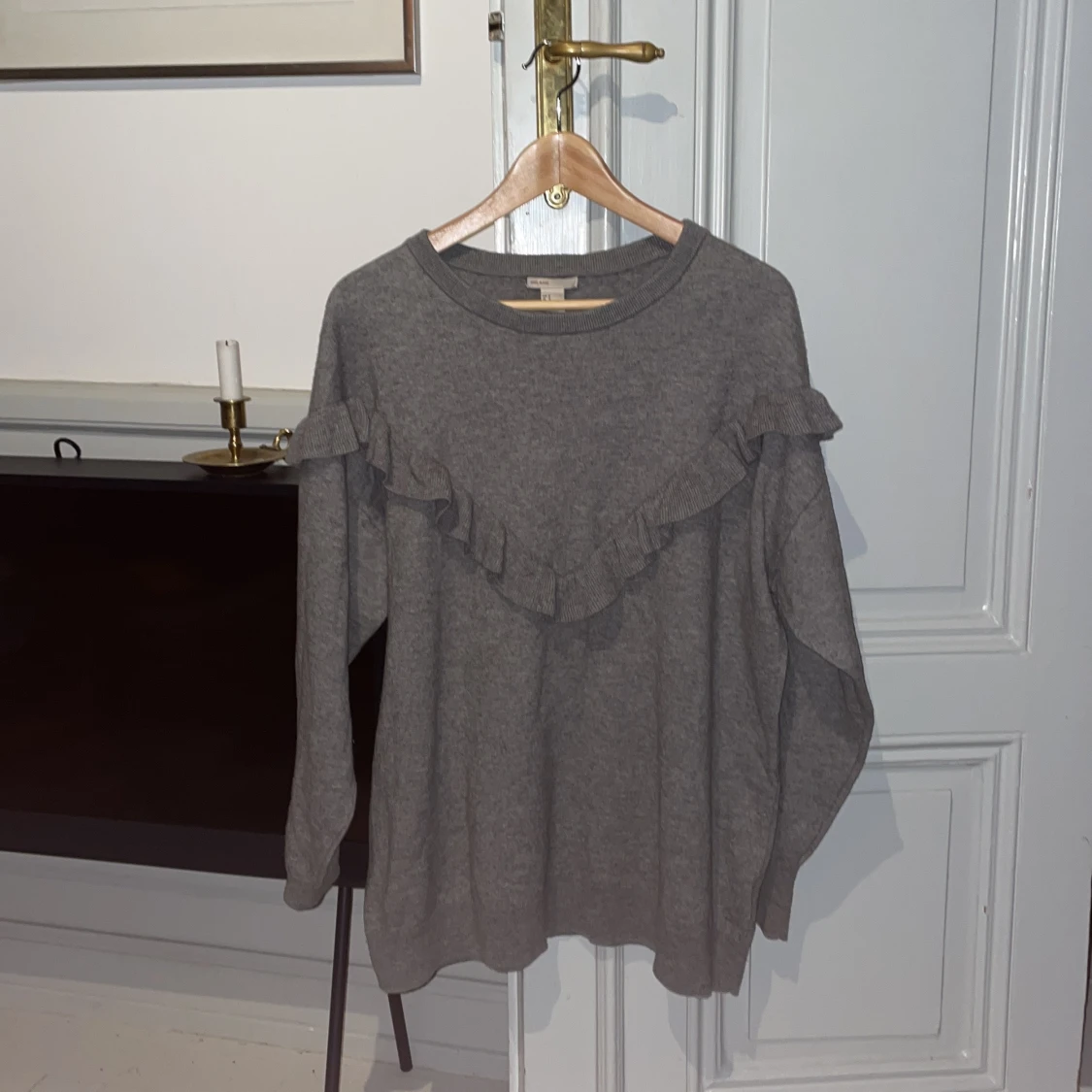 Grå volangtröja från H&M - 3