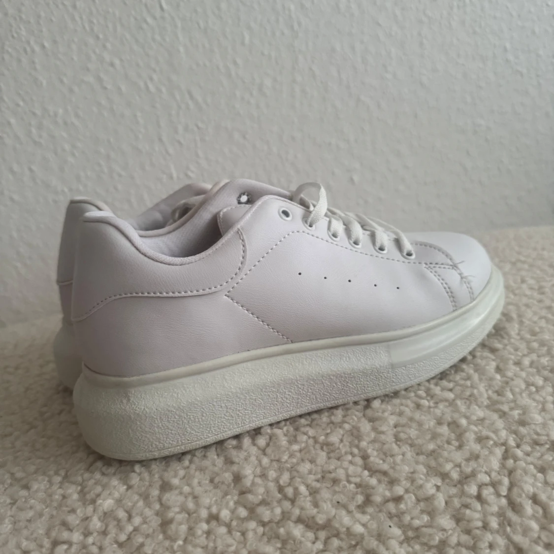Vita sneakers från NLY Shoes strl 37 - 1
