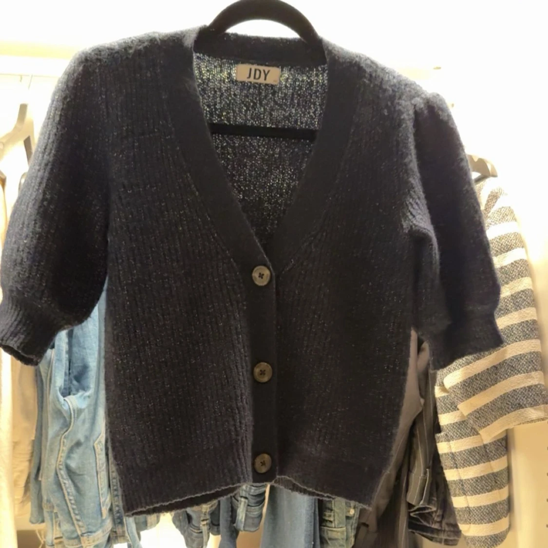 Mörkblå kofta från JDY med knappar - 1