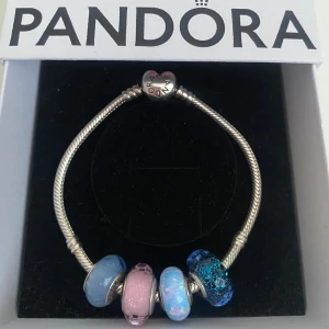 Blå Pandora berlock - Jag säljer en blå Pandora berlock💖