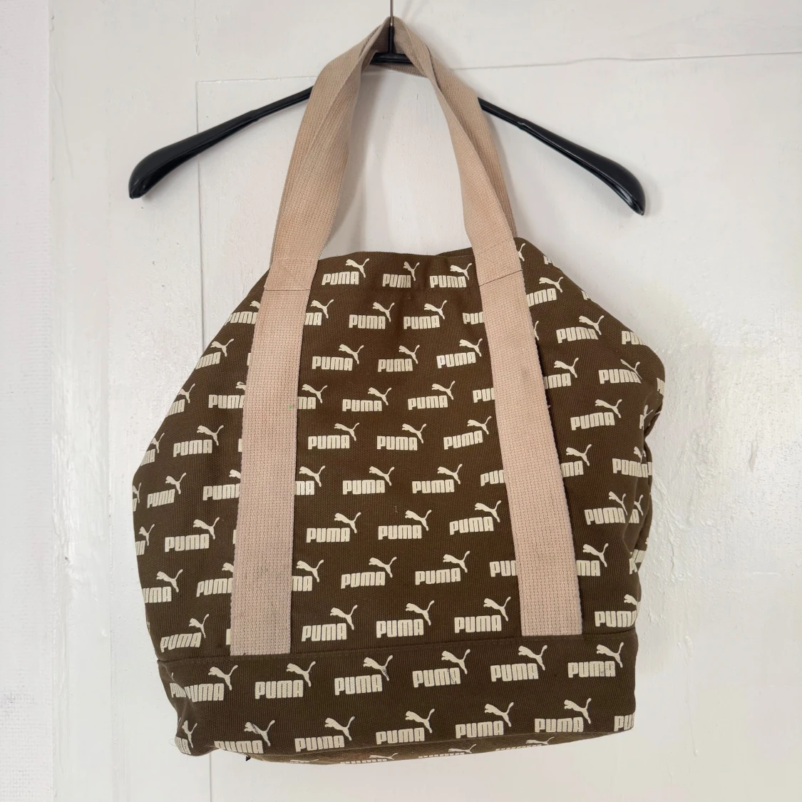 Brun väska från Puma