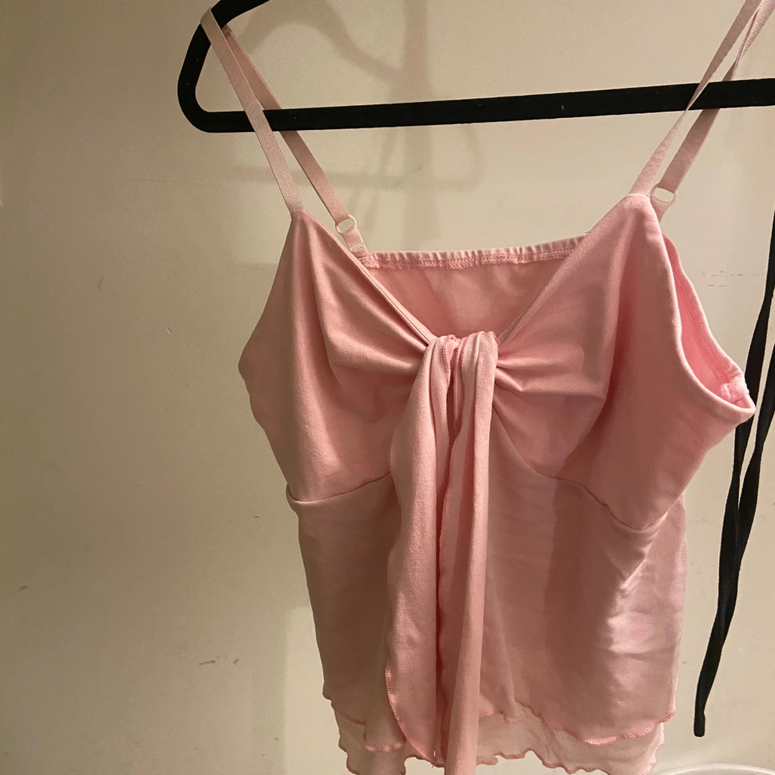 Ljusrosa omlott linnetopp med knyt - 1