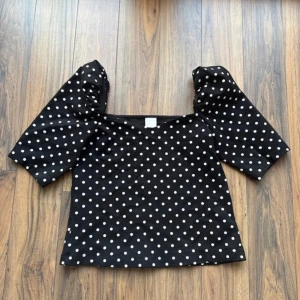 Prickig topp  - Gullig prickig topp. 