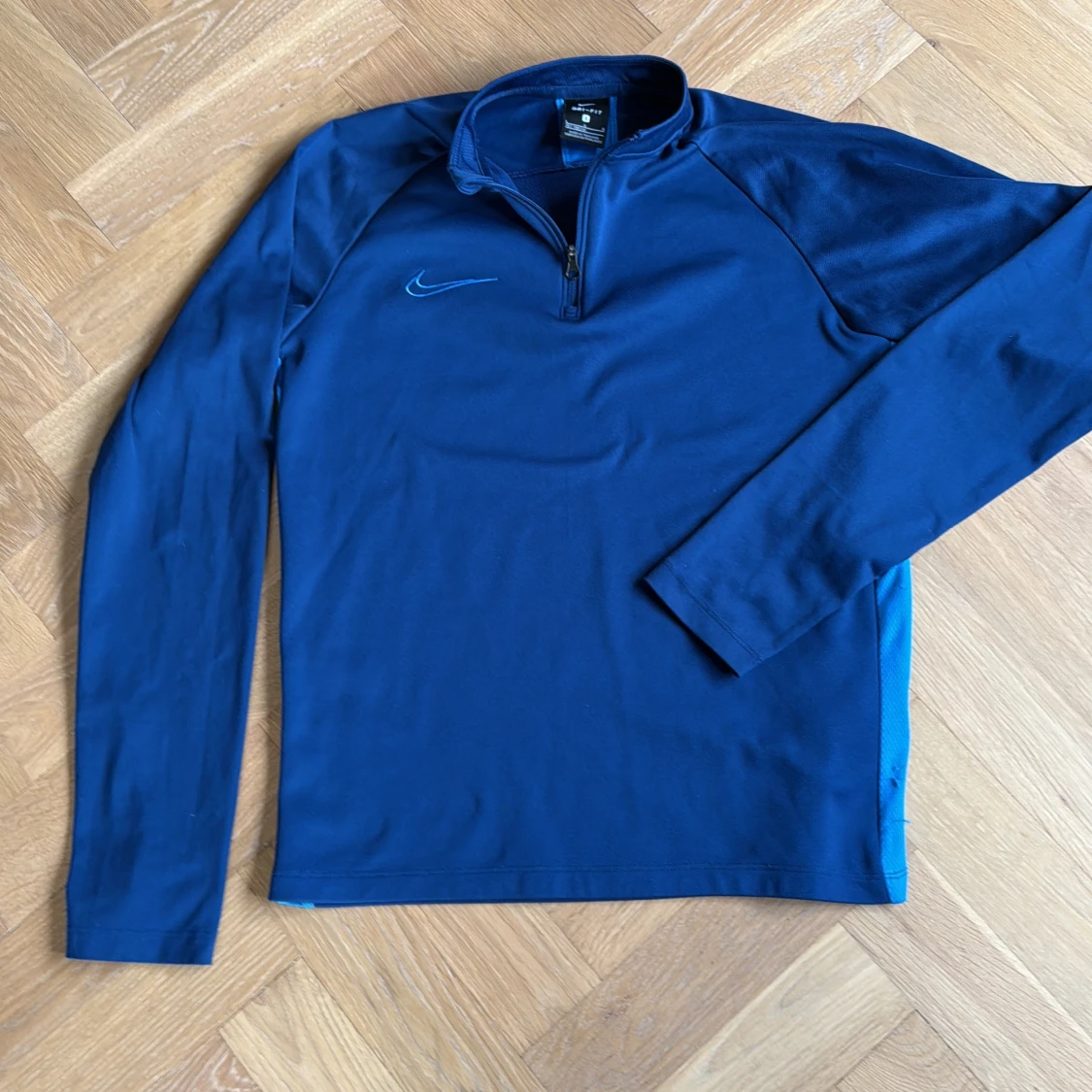 Nike blå Dri-Fit half zip tröja