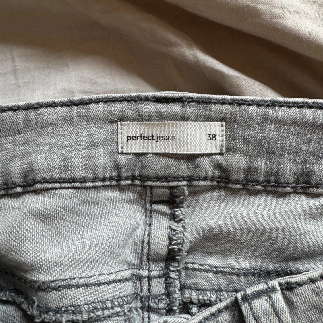 Grå jeans från Perfect Jeans, strl 38 - 3