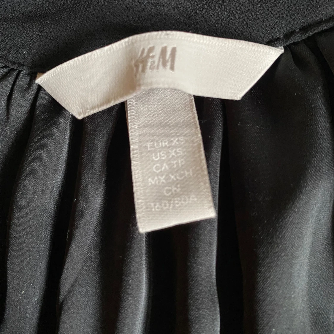Svart midiklänning från H&M XS - 2
