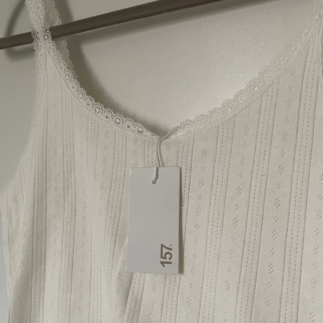 Vit spetskantad linnetopp 157 - 3