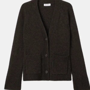 WERA kofta  - Stickad kofta från WERA, nypris 899kr. Passar perfekt till hösten och jätte mysig! 