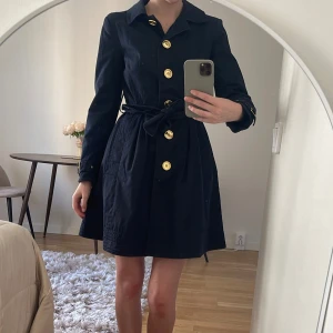 Zara marinblå trenchcoat, storlek S - Zara marinblå trenchcoat, storlek S