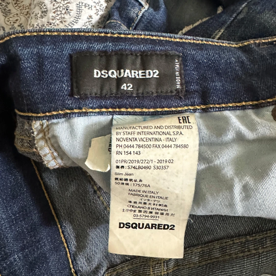 Dsquared2 slim jeans med slitningar
