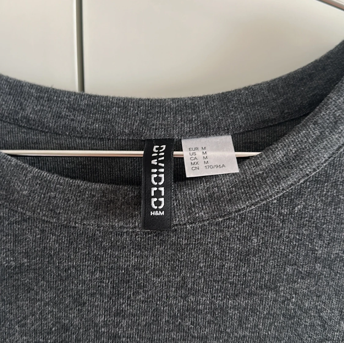 Mörkgrå långärmad klänning H&M Divided - 1