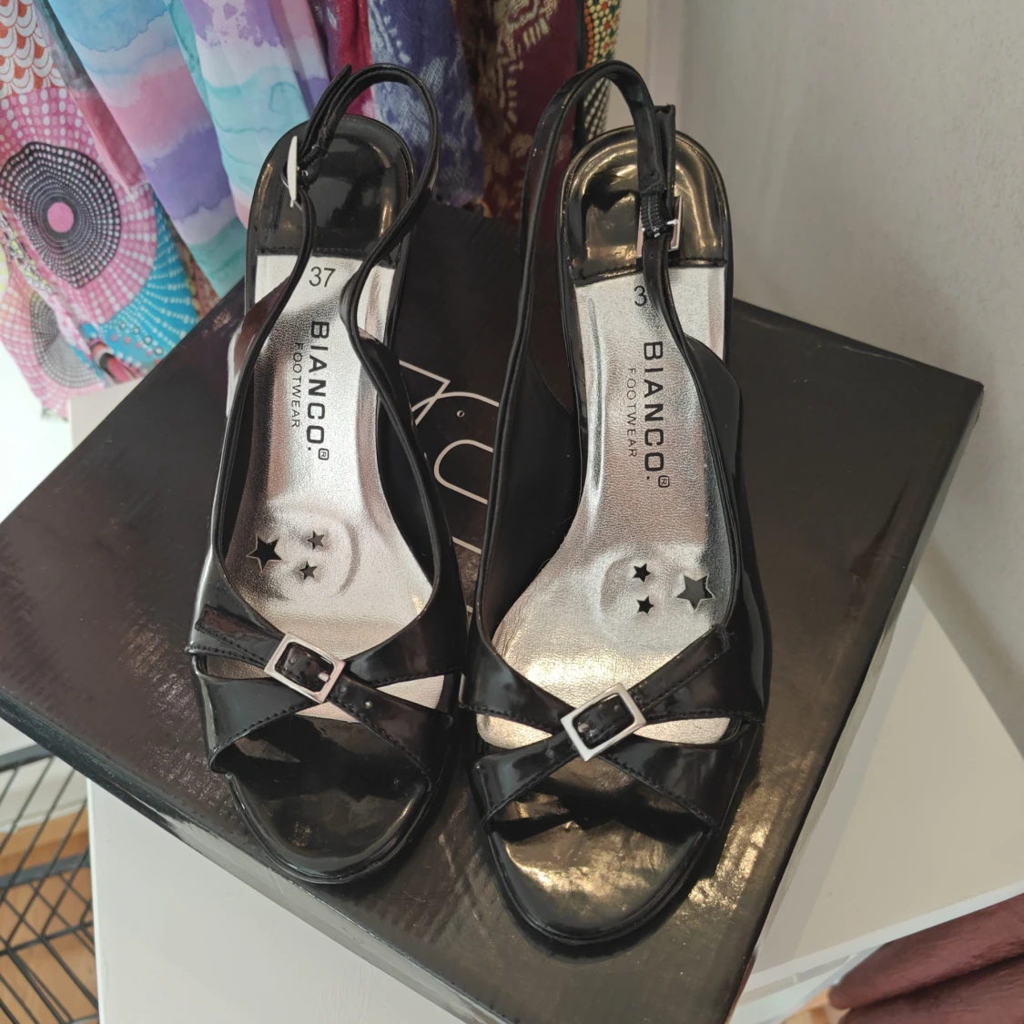 Svarta klackade sandaler Bianco - 3